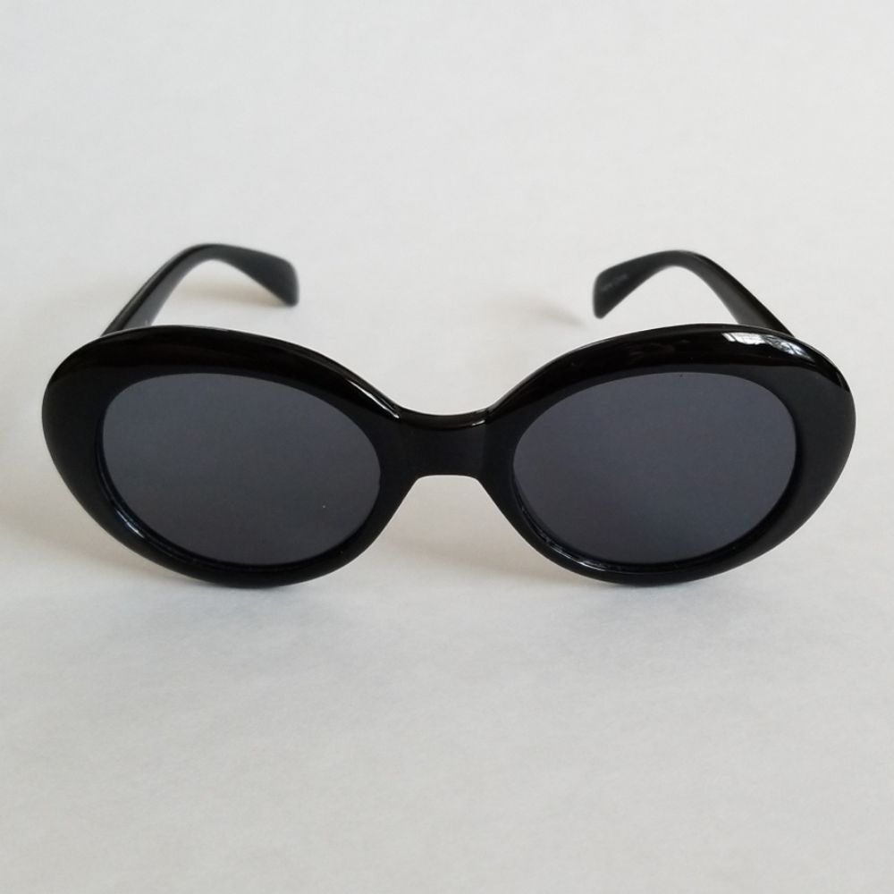 Black sunglasses